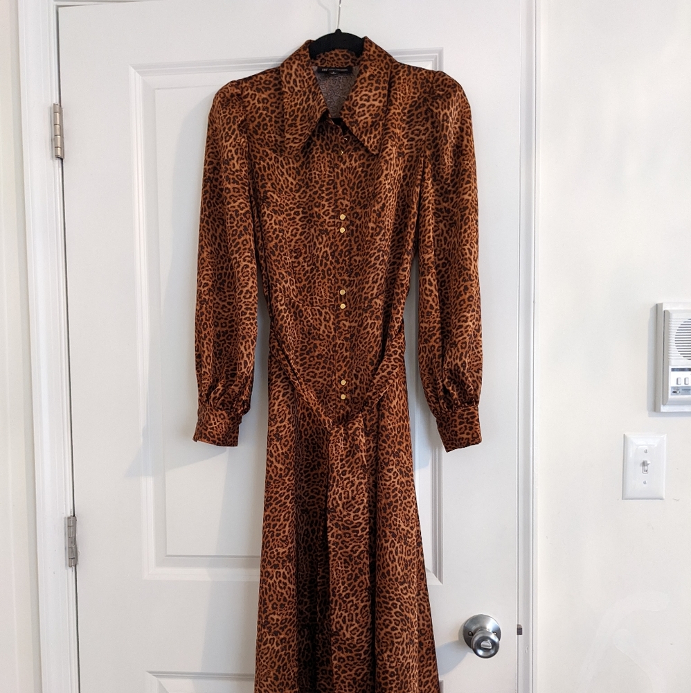 Shiny leaopard dress